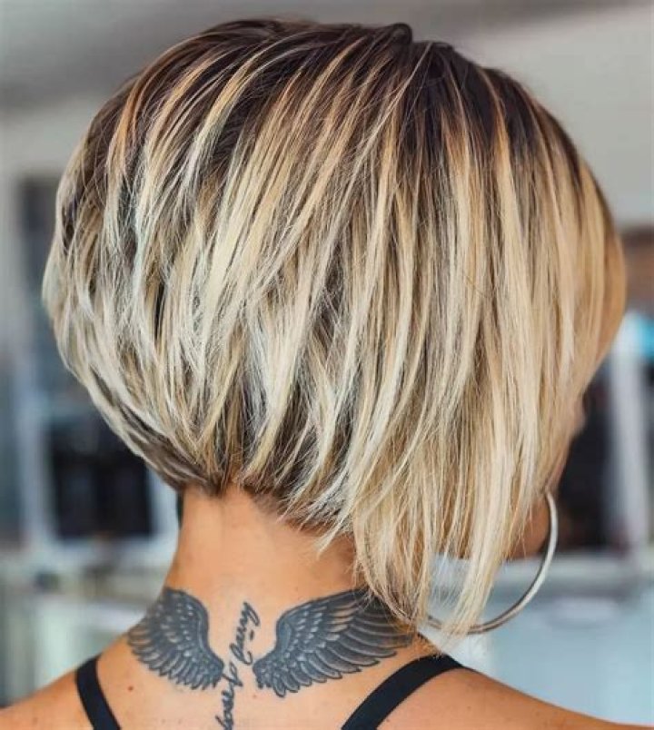 Are asymmetrical bobs still in 2021?