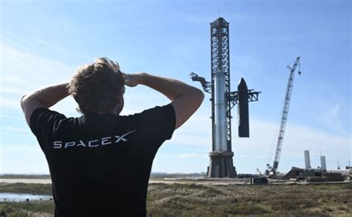 Can I watch the SpaceX launch online?