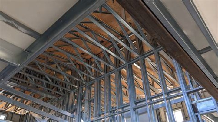 Can metal studs be used for ceiling?