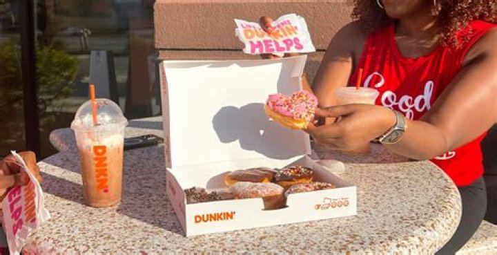 Does Dunkin Donuts put sugar in their coffee?