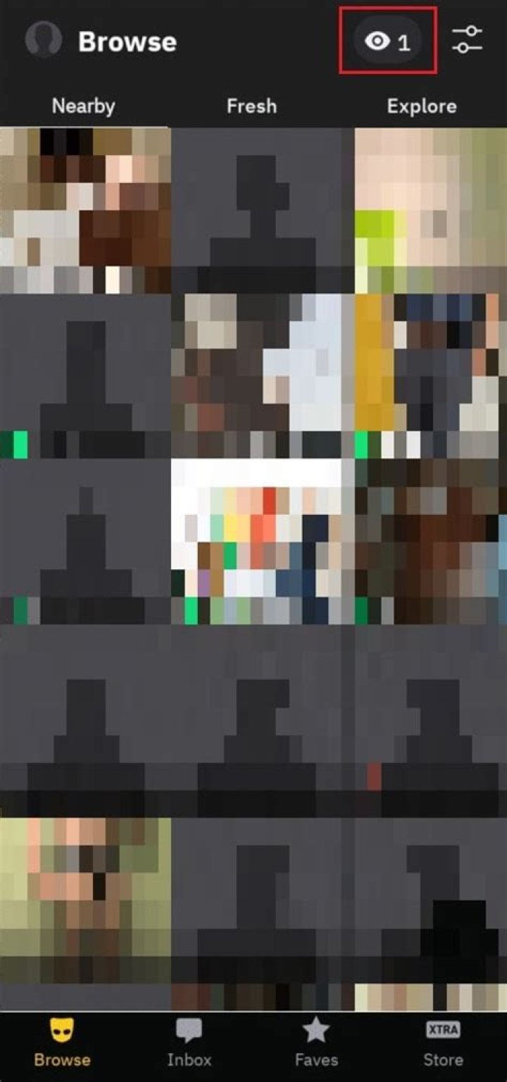 Does Grindr have private pics?