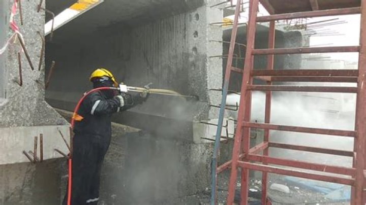 Does water blasting damage concrete?