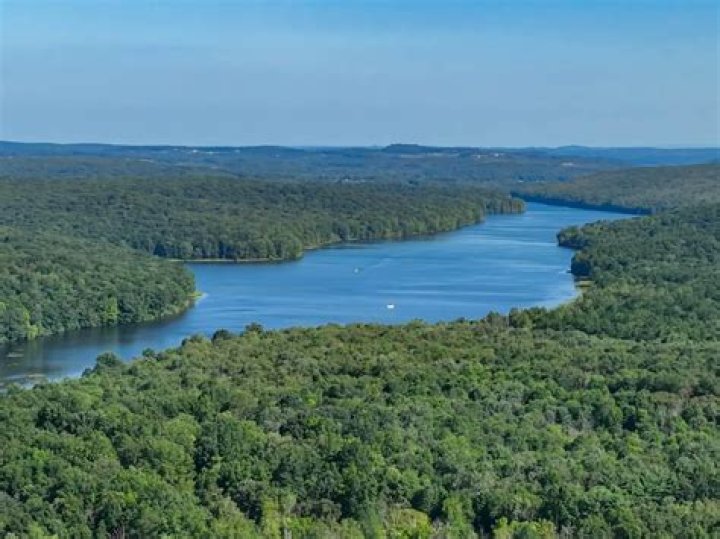 How big is the lake at Prince Gallitzin State Park?