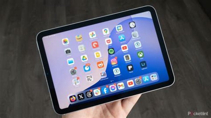 How do I make an apple photo book on my iPad?