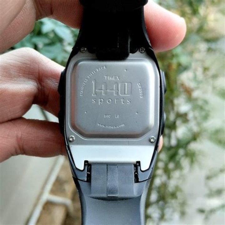 How do I turn the alarm off on my Timex 1440 Sports Watch?