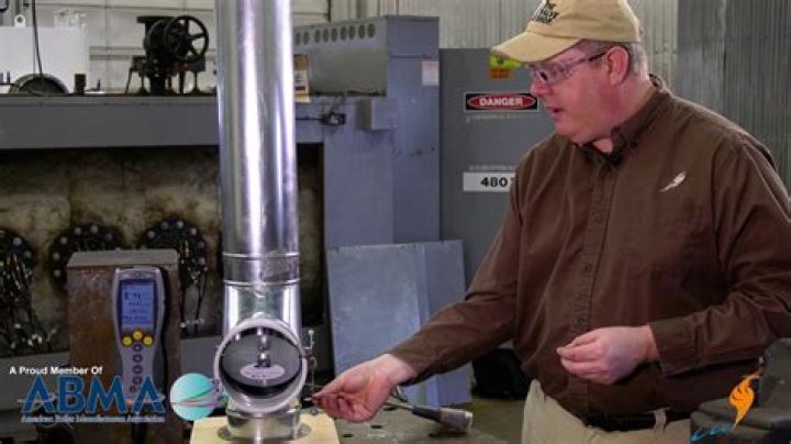 How does a draft regulator work