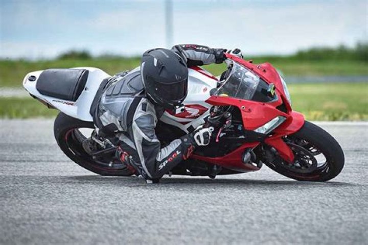 How fast does a DT 175 go?