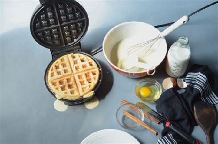 How long can you keep waffle batter in the refrigerator?