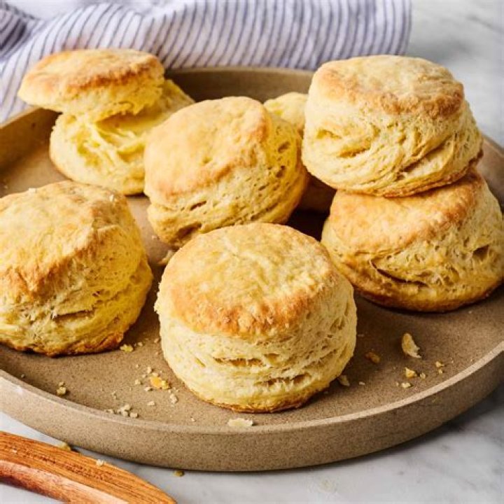 How long do homemade biscuits keep for?