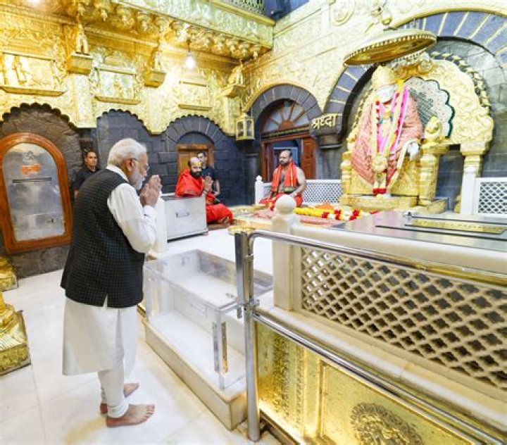 How many Aarti are there in Shirdi?