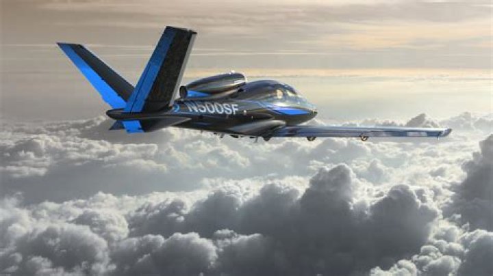 How many Cirrus jets have crashed?