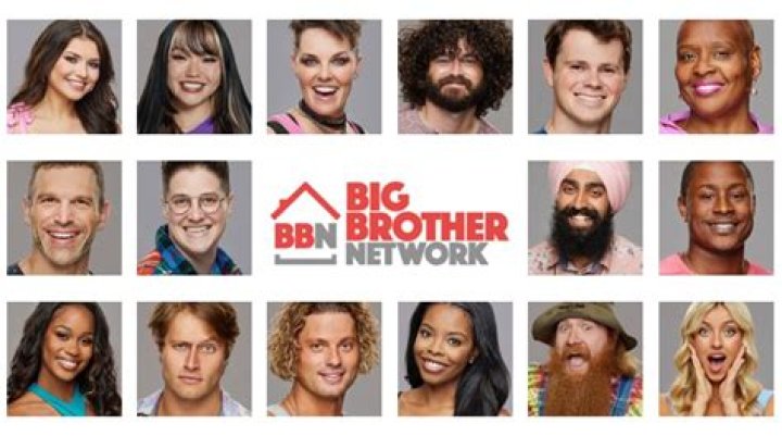 How many houseguests are there in Big Brother Canada?
