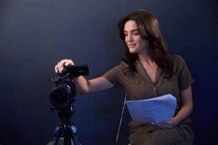 How much does a casting director make per day?