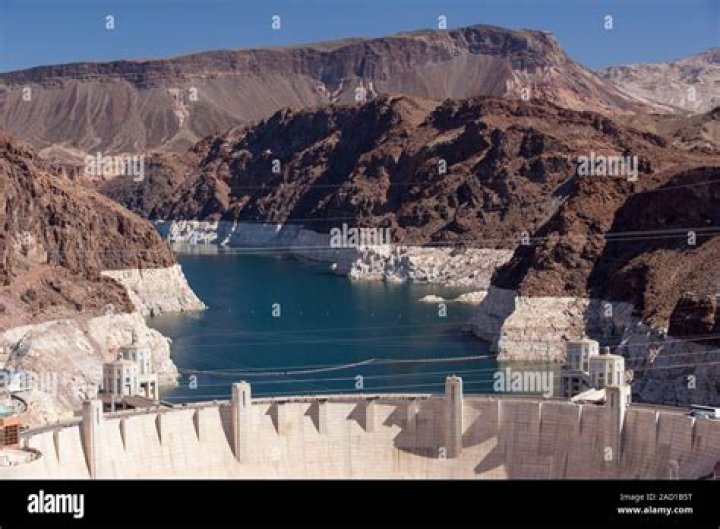 Is Lake Mead drying up 2021?