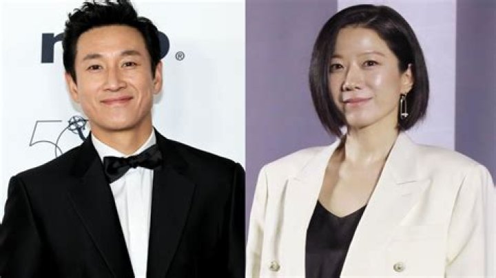 Is Lee Sun Kyun married?