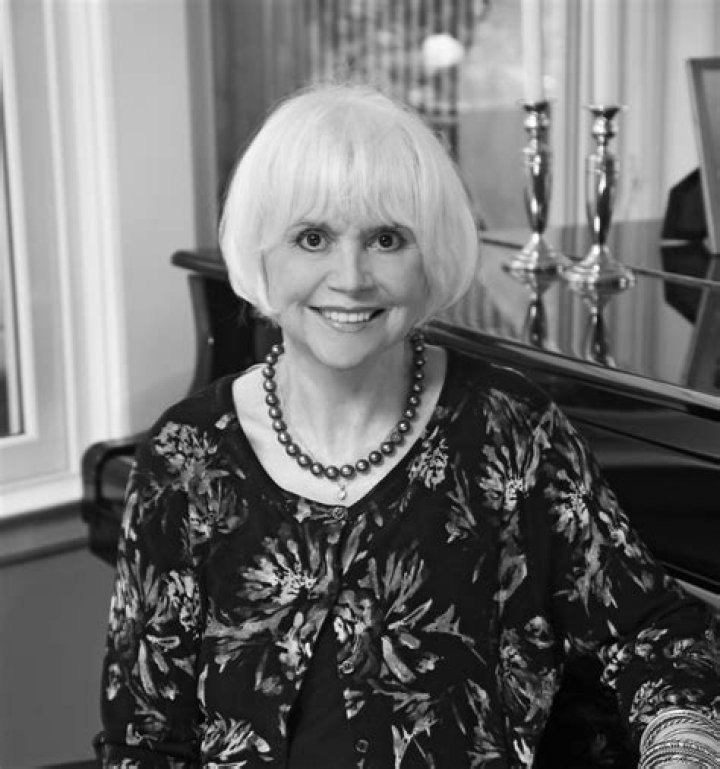 Is Linda Bellingham died?