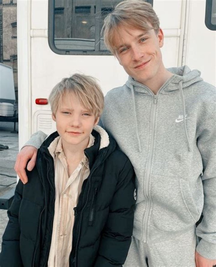 Is Louis Hofmann famous?