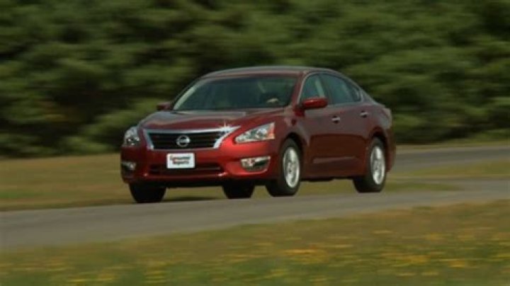Is Nissan Altima 2012 a reliable car?