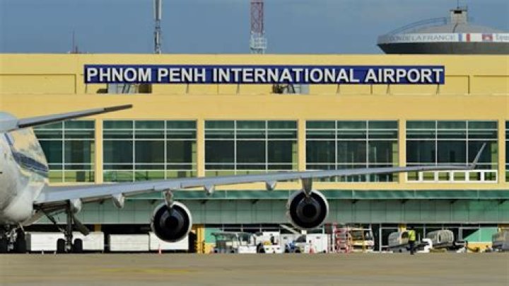 Is Phnom Penh safe at night?