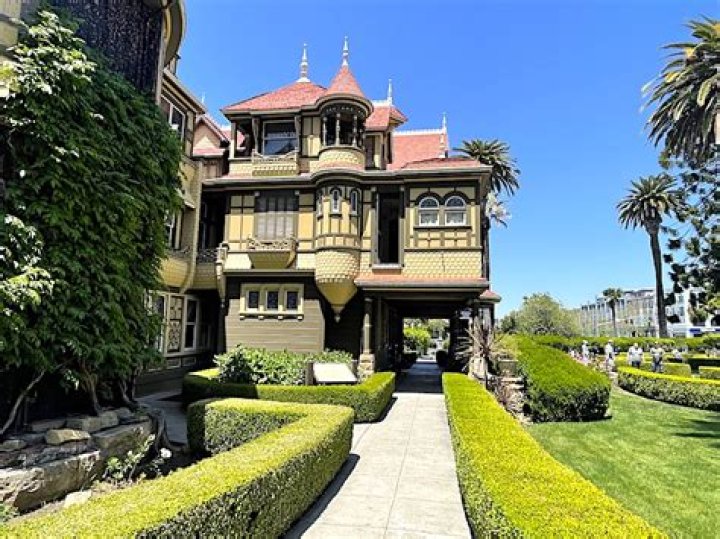Is the Winchester Mystery House worth visiting?