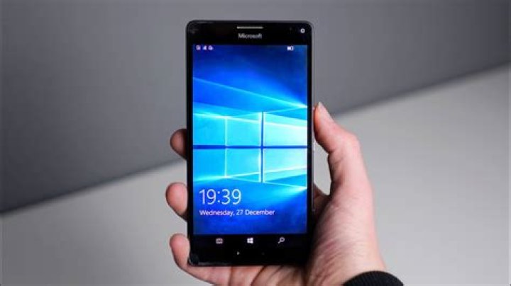 Is the Windows Phone Store still available?