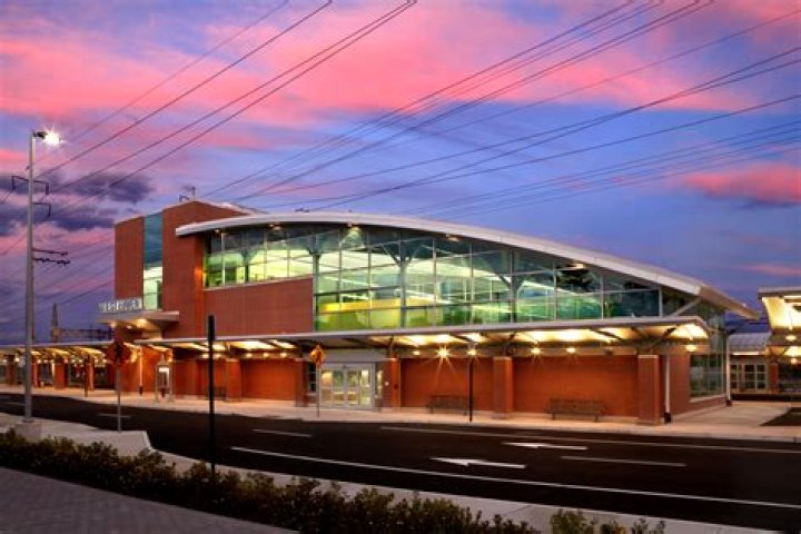 Is West Haven train station Free parking?