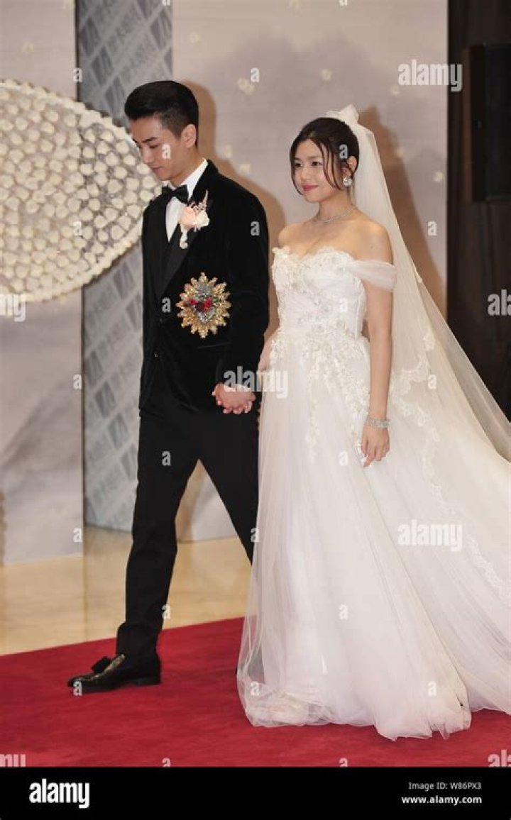 Is Yoyo Chen still married?