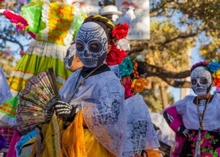 What are some cultural traditions in Mexico?