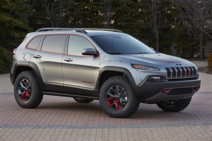 What are the features of a 2014 Jeep Cherokee?