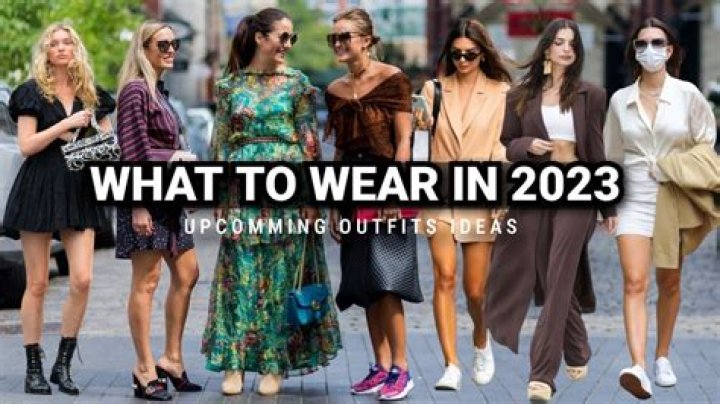 What clothes were popular in 2015?