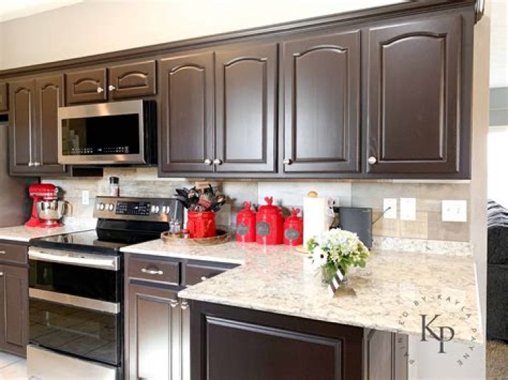 What color paint goes with espresso cabinets