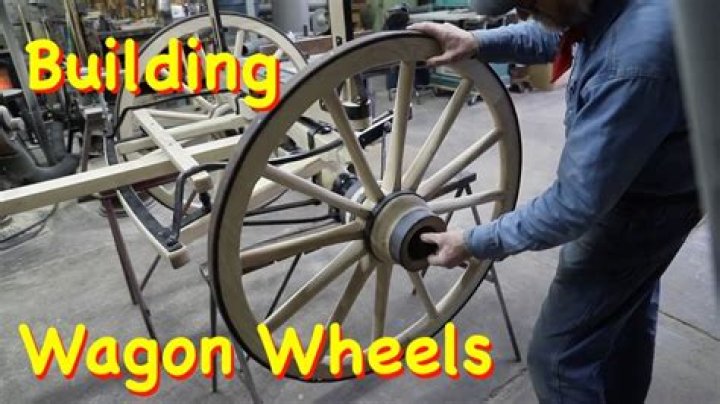 What do Wagon Wheels taste like?