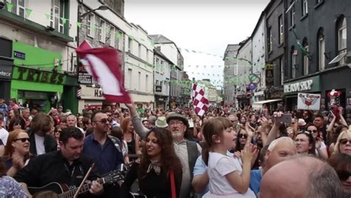 What is a Galway girl mean?