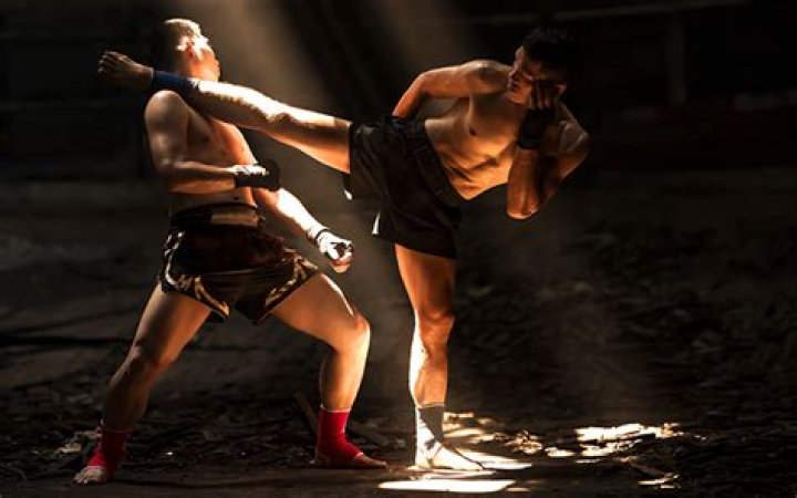What is better kickboxing or boxing?