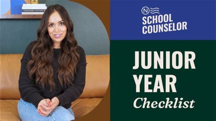 What is considered a junior in college?