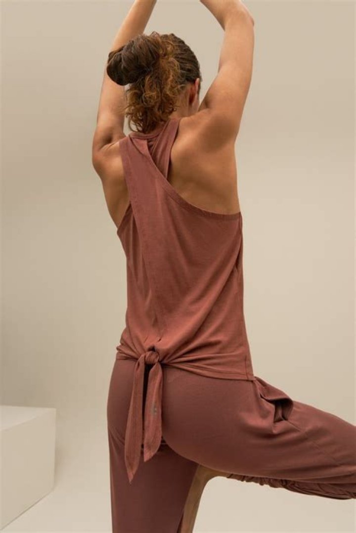 What is the best clothing for yoga?