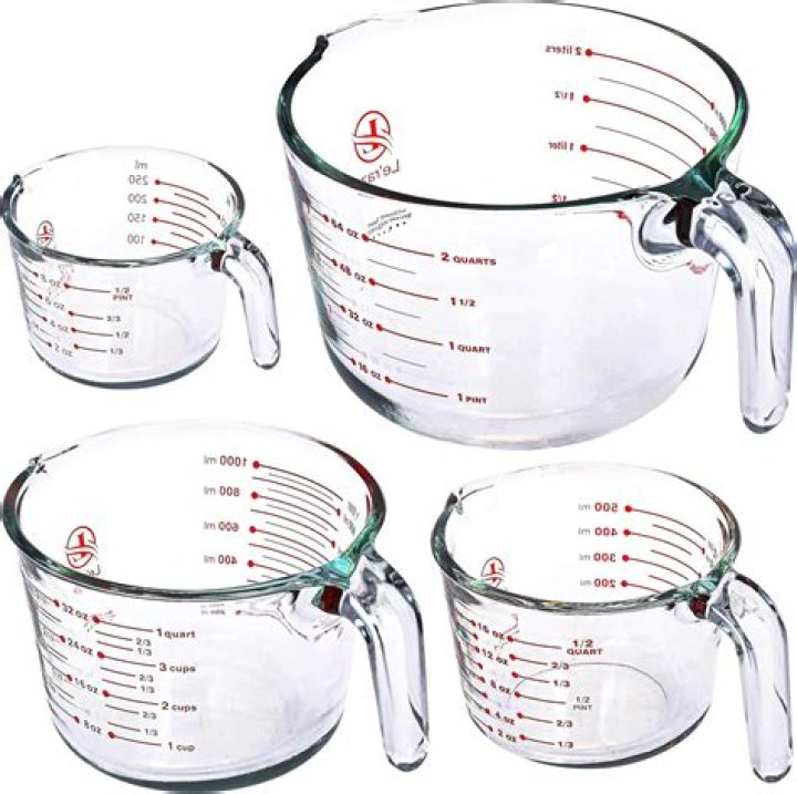 What sizes do glass measuring cups come in?