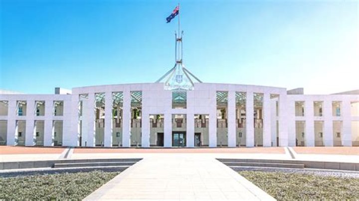 What suburb is Government House in Canberra?