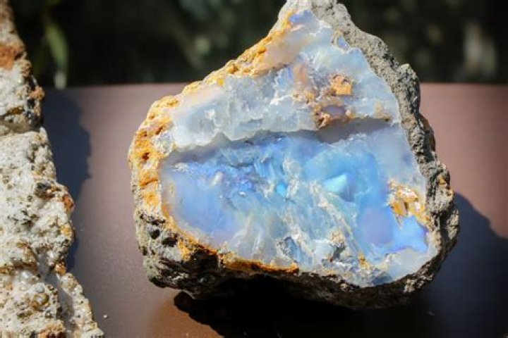 Where can I dig for opals in California?