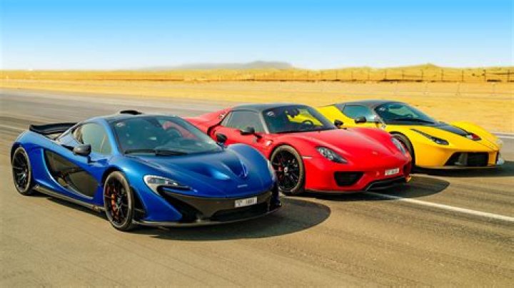 Which is faster McLaren P1 or Porsche 918?