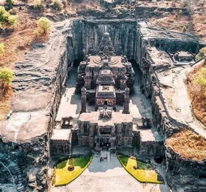 Who built Shiv Mandir ambernath?