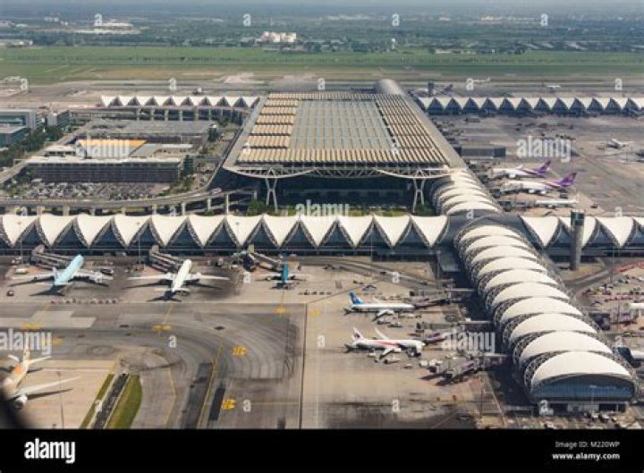 Who built Suvarnabhumi airport?
