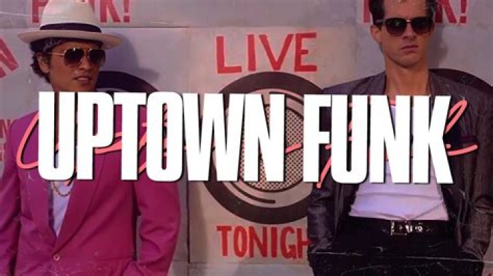Who sang up town funk?