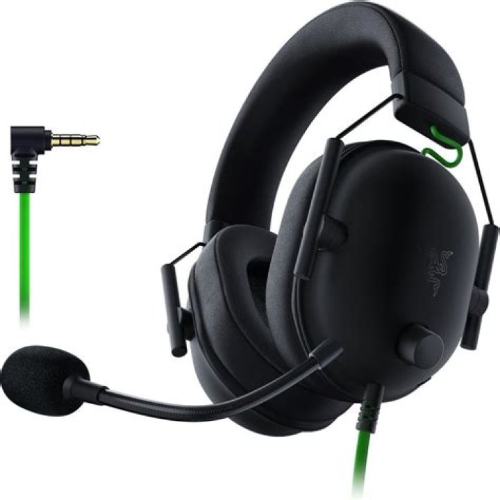 Why does my Razer headset mic not work?