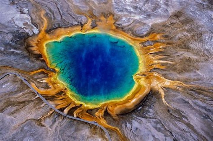 Why is Yellowstone colorful